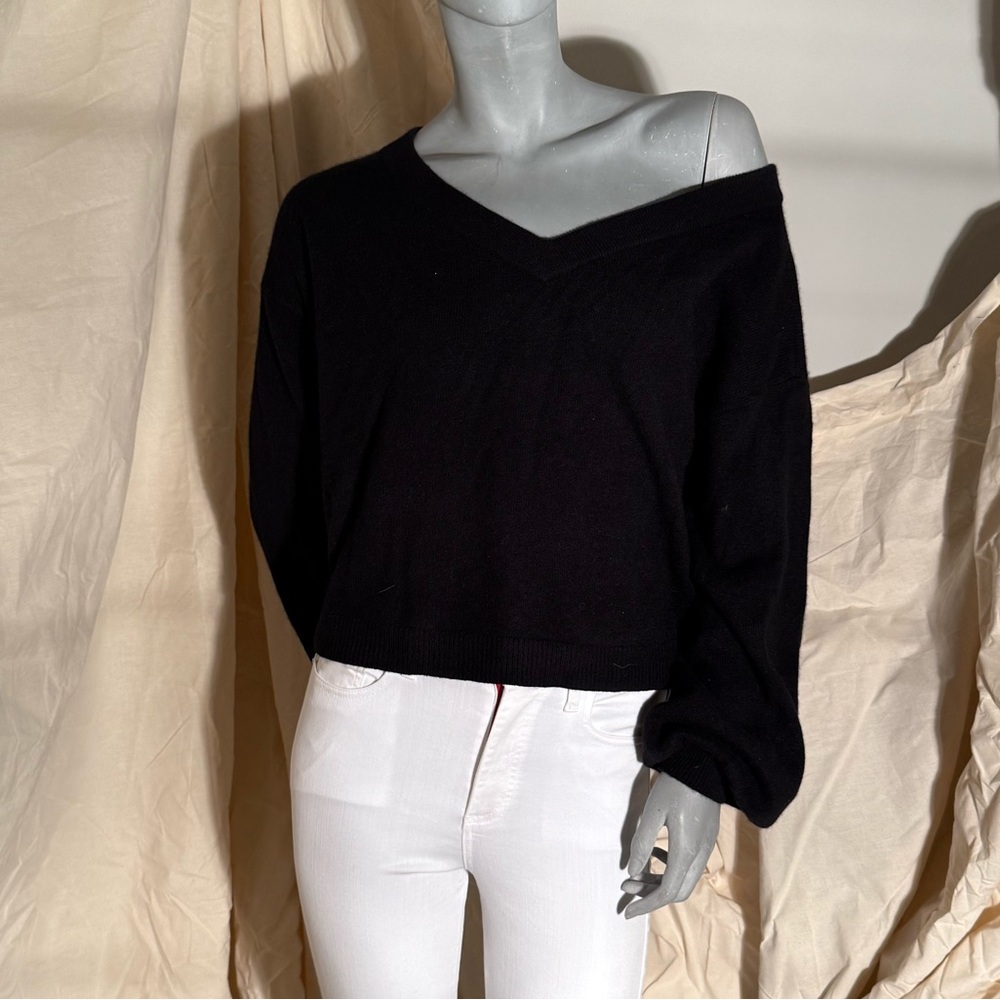 Alice + Olivia Black V-Neck Sweater